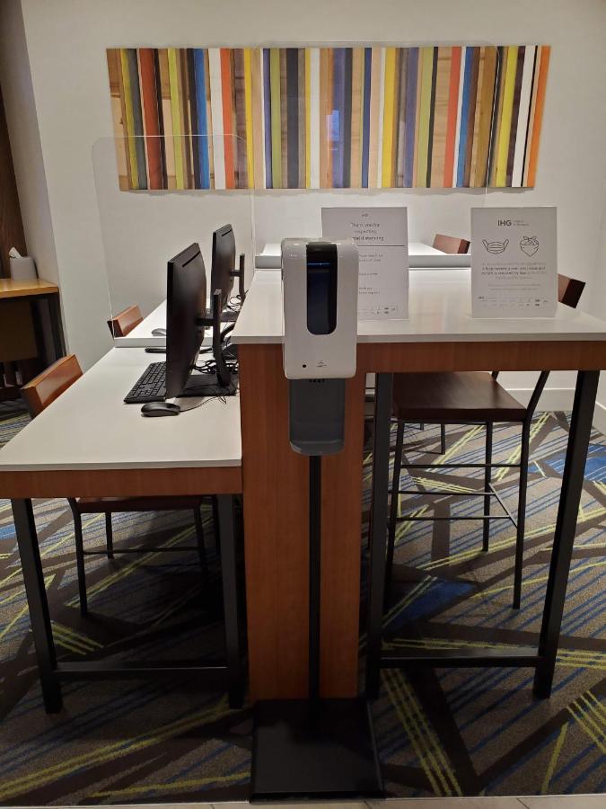 Holiday Inn Express & Suites Johnstown By Ihg Zewnętrze zdjęcie