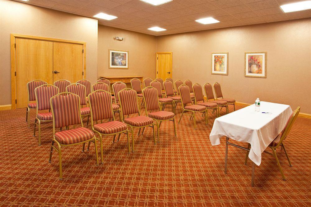 Holiday Inn Express & Suites Johnstown By Ihg Zewnętrze zdjęcie