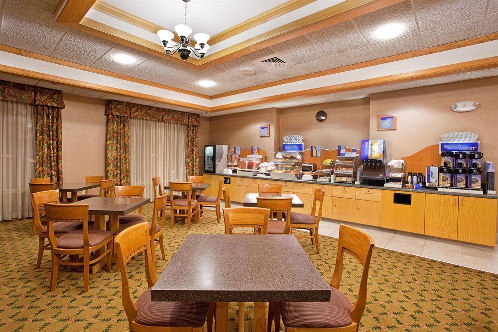 Holiday Inn Express & Suites Johnstown By Ihg Zewnętrze zdjęcie