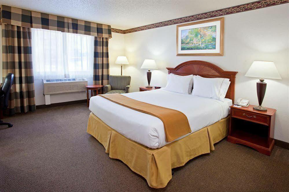 Holiday Inn Express & Suites Johnstown By Ihg Zewnętrze zdjęcie