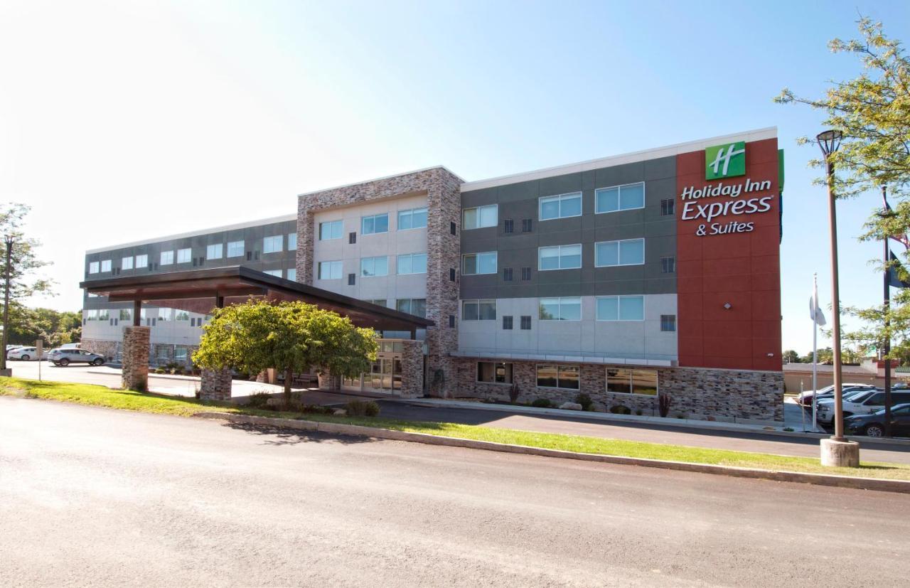 Holiday Inn Express & Suites Johnstown By Ihg Zewnętrze zdjęcie