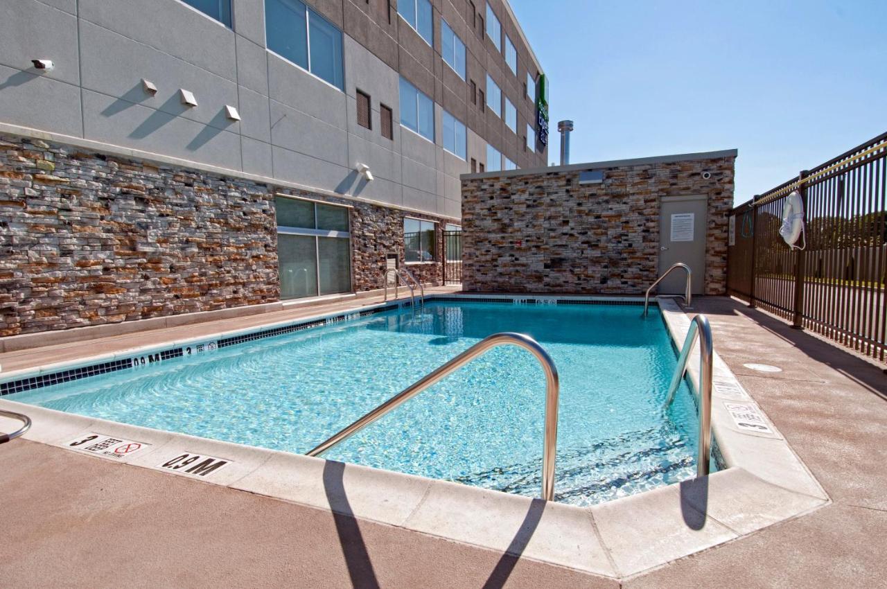 Holiday Inn Express & Suites Johnstown By Ihg Zewnętrze zdjęcie