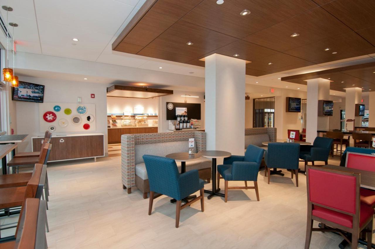 Holiday Inn Express & Suites Johnstown By Ihg Zewnętrze zdjęcie