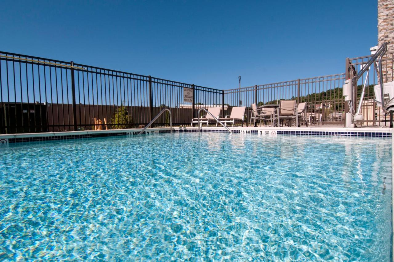 Holiday Inn Express & Suites Johnstown By Ihg Zewnętrze zdjęcie